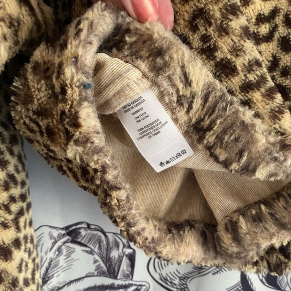 Garage Fuzzy Leopard Cropped Sweater - Picture 3 of 4